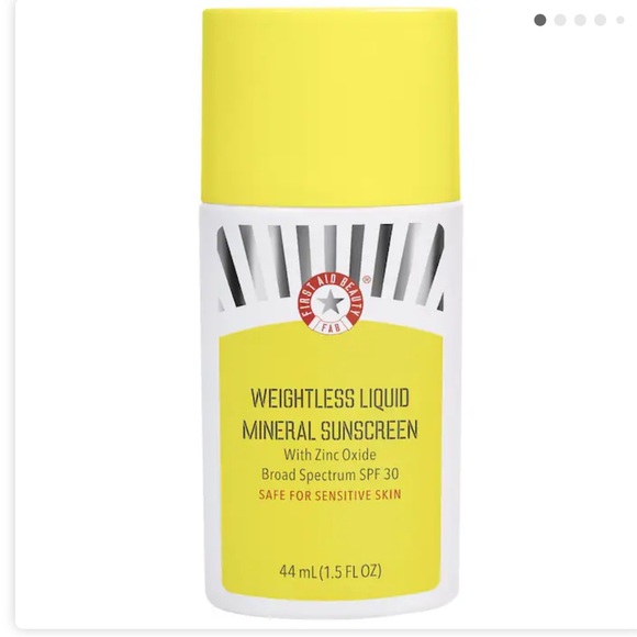 First Aid Beauty Weightless Liquid Mineral Sunscreen with Zinc Oxide SPF 30 - Picture 1 of 5